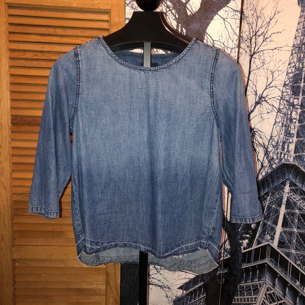 GAP Women’s Denim Top